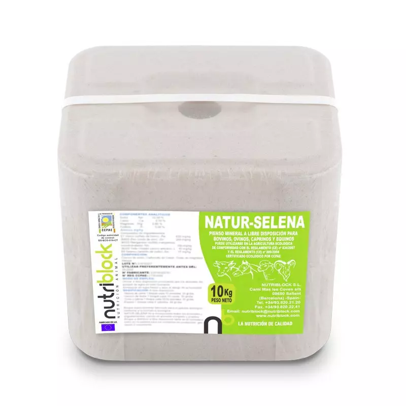 NATUR-SELENA ECO Mineralstoff-Ergänzungsblock für Wiederkäuer und Pferde 10 kg