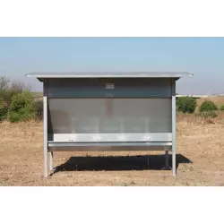 Podajnik karmnik dwustronny dla bydła i koni Pojemność: ok 1500 kg
