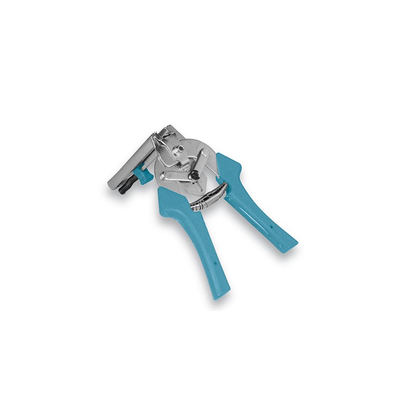 Gaun pliers with carrier