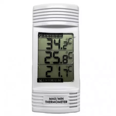Digital max/min thermometer with internal temperature sensor